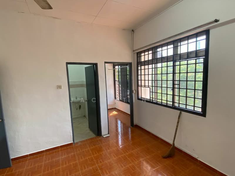 2-storey Terraced House for Sale in Taman Mawar (Pasir Gudang) - Jack Ting - Interior - PropertyGuru.com.my