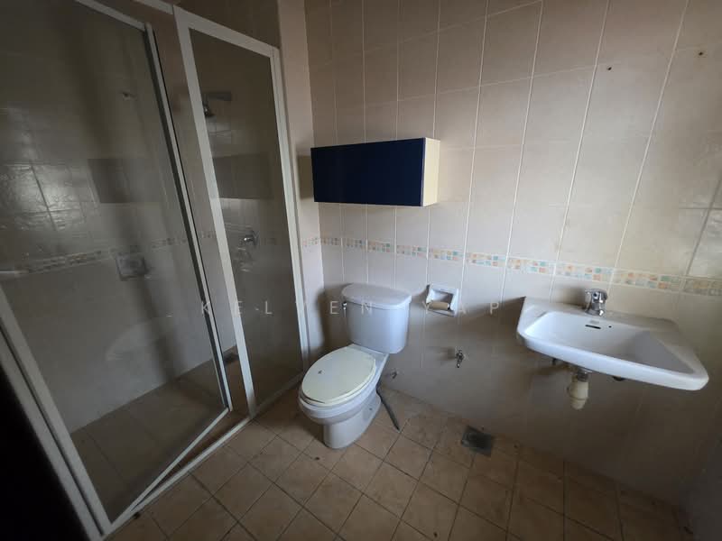 Bungalow for Sale in Bandar Botanic (Klang) - Kelven Yap - Bathroom - PropertyGuru.com.my