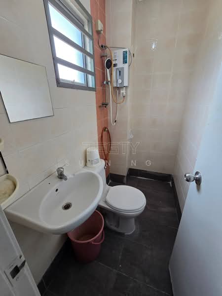 2-storey Terraced House for Rent in Setia Impian (Setia Alam) - Suen Ng - Bathroom - PropertyGuru.com.my