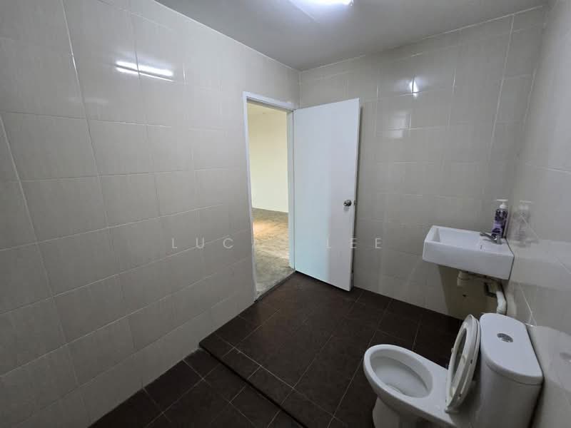 Apartment for Rent at Puteri Square - Lucas Lee - Bathroom - PropertyGuru.com.my