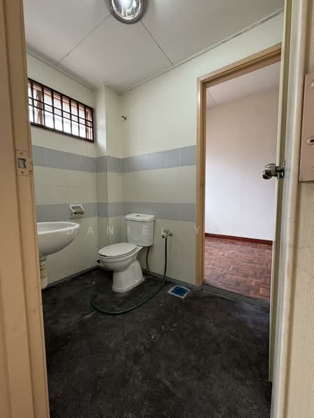 Rumah Teres 2 Tingkat untuk Dijual di Rawang (Selangor) - Daniel Yap - Bathroom - PropertyGuru.com.my