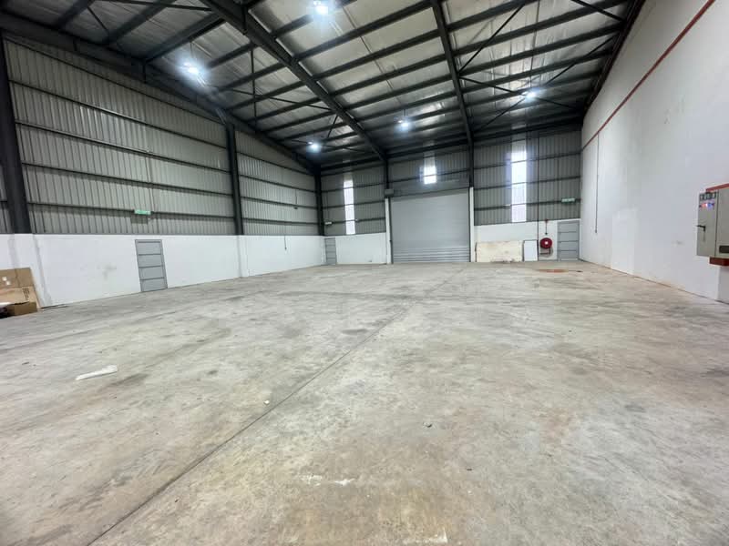 Warehouse for Rent in Kampung Sungai Buloh (Sungai Buloh) - Belle Yap - Interior - PropertyGuru.com.my