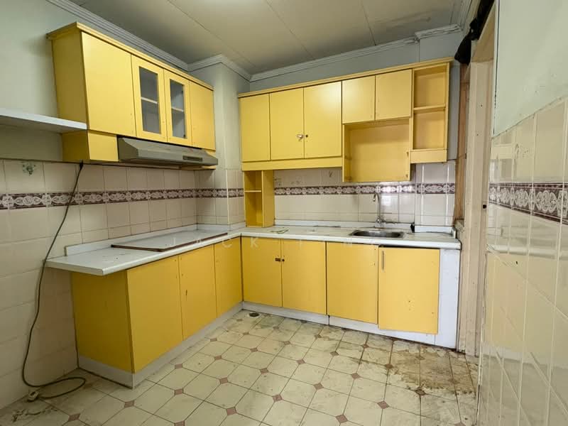 Condominium for Sale at Skudai Villa - Jack Ting - Kitchen - PropertyGuru.com.my