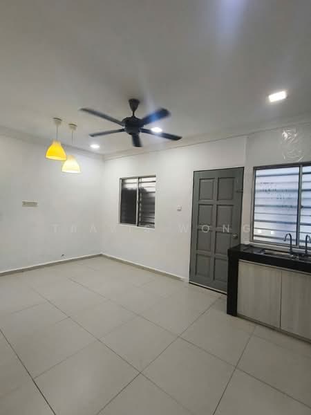 2-storey Terraced House for Rent in Bandar Tasik Puteri (Rawang) - Travis Wong - Living Room - PropertyGuru.com.my