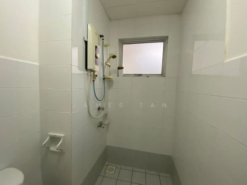 Condominium for Rent at Perdana View - James Tan - Bathroom - PropertyGuru.com.my