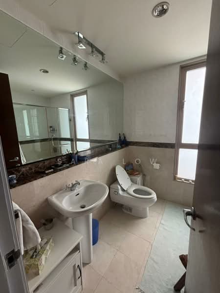 Servis Apartment untuk Dijual di Hampshire Park Condominium - Sara Low - Bathroom - PropertyGuru.com.my