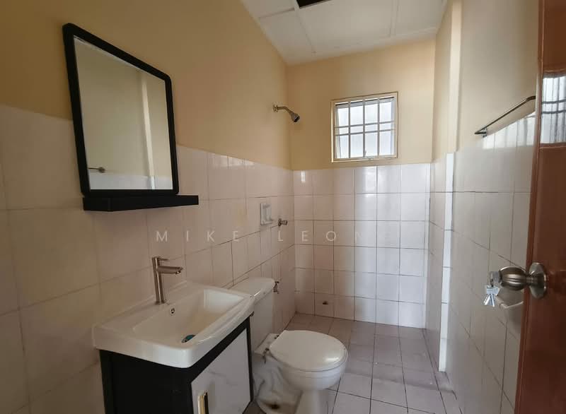 Apartment for Sale at Jalil Damai Apartments - Mike Leong - Bathroom - PropertyGuru.com.my