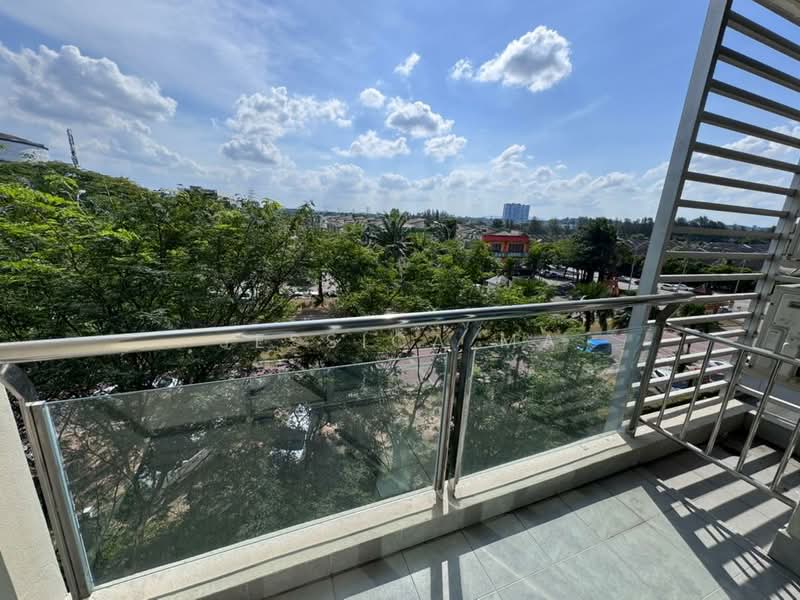 Apartment for Rent at Austin Suites (Permata Austin) - Jessica Ma - Balcony - PropertyGuru.com.my