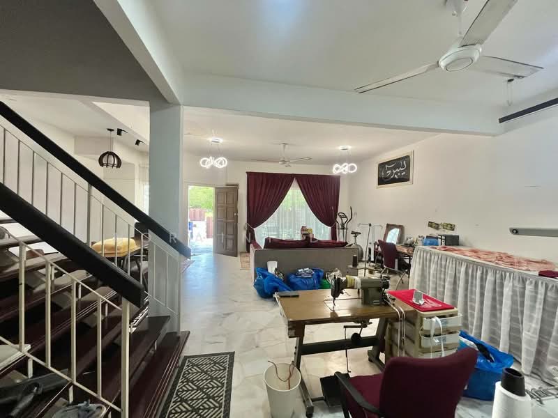 Terraced House for Sale in Seri Kembangan (Selangor) - Noraini Dahan - Living Room - PropertyGuru.com.my