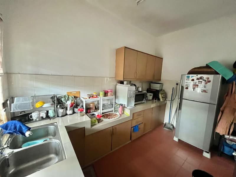 Terraced House for Sale in Seri Kembangan (Selangor) - Noraini Dahan - Kitchen - PropertyGuru.com.my