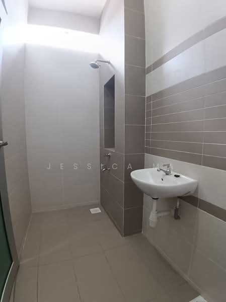 Apartment for Rent at The Seed Taman Sutera Utama - Jessica Ma - Bathroom - PropertyGuru.com.my