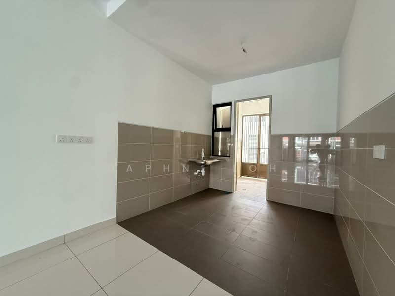 2-storey Terraced House for Sale in Elmina (Shah Alam) - Daphne Loh - Kitchen - PropertyGuru.com.my