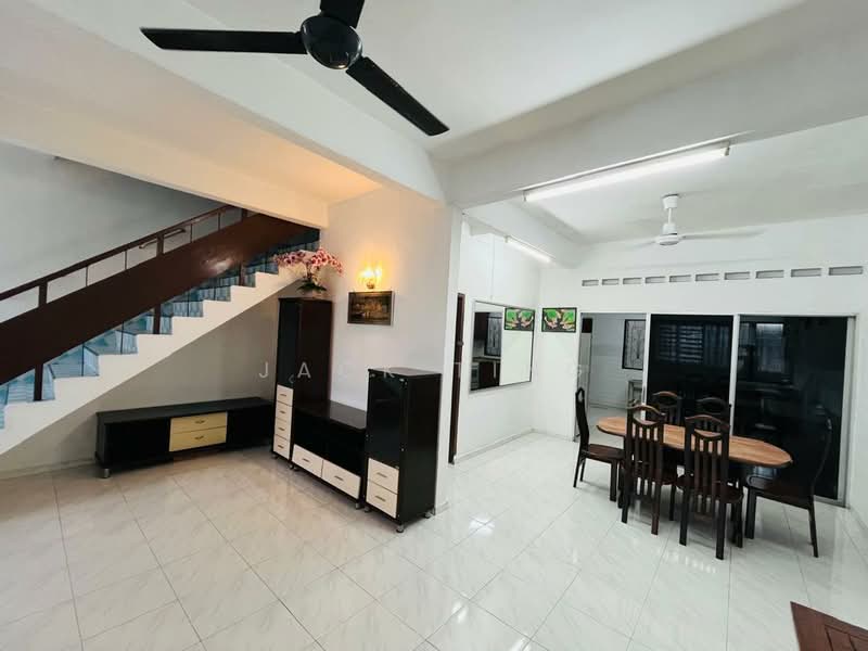 Taman Kolam Air untuk Untuk Disewa - RM 2,900 /bulan, Mac 2026 - Living Room - PropertyGuru.com.my
