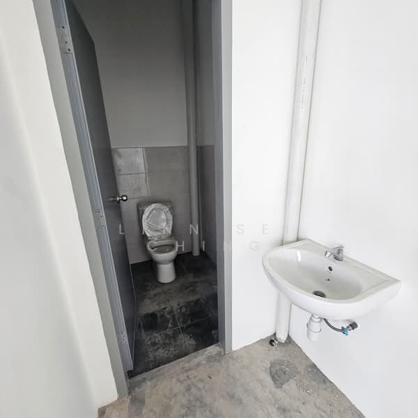Business Centre Melaka, Ayer Keroh untuk Untuk Disewa - RM 5,500 /bulan, Apr 2026 - Bathroom - PropertyGuru.com.my