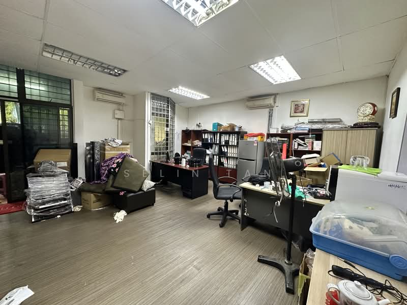 Factory for Rent in Taman Tan Sri Yaacob (Johor Bahru) - Selin Tan - Interior - PropertyGuru.com.my