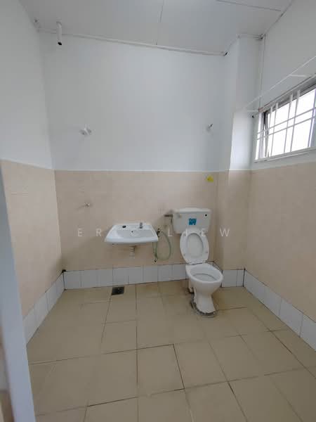 2-storey Terraced House for Sale in Taman Maju (Kajang) - Eric Liew - Bathroom - PropertyGuru.com.my