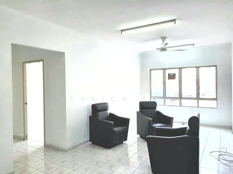 Apartment for Sale at Desa Tanjung - Jessica Tai - Living Room - PropertyGuru.com.my