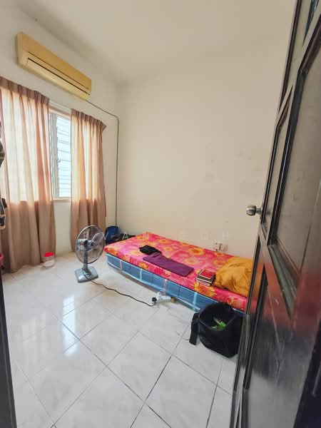 2-storey Terraced House for Sale in Taman Tasik Puchong (Puchong) - Evan Goh - Bedroom - PropertyGuru.com.my