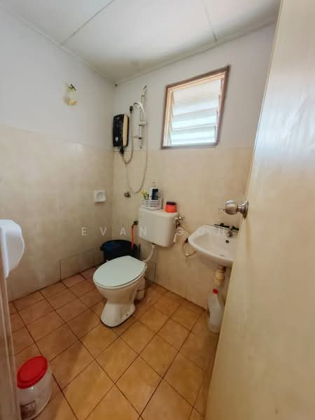 2-storey Terraced House for Sale in Taman Tasik Puchong (Puchong) - Evan Goh - Bathroom - PropertyGuru.com.my