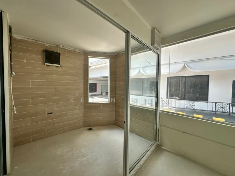 Shop for Rent in Bukit Bintang (KL City Centre) - Kevin Lum - Balcony - PropertyGuru.com.my