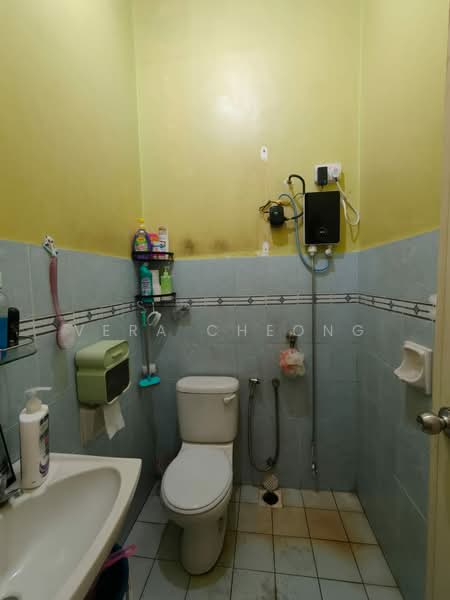 1-storey Terraced House for Sale in Taman Setia Indah (Tebrau) - Vera Cheong - Bathroom - PropertyGuru.com.my