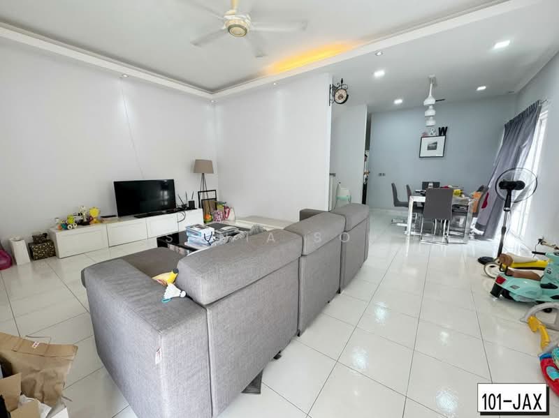 2-storey Terraced House for Sale in Shah Alam (Selangor) - Sonia Soh - Living Room - PropertyGuru.com.my