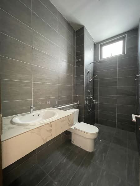 Semi-Detached House for Sale in Taman Nusa Sentral (Iskandar Puteri (Nusajaya)) - Shi Ting - Bathroom - PropertyGuru.com.my