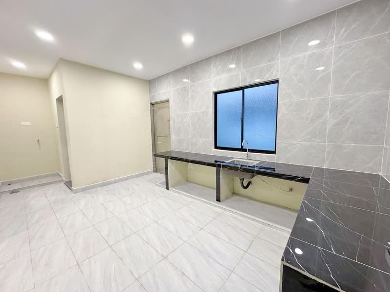 2-storey Terraced House for Sale in Skudai (Johor) - Elena Lye - Kitchen - PropertyGuru.com.my