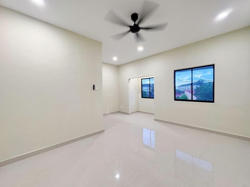 2-storey Terraced House for Sale in Skudai (Johor) - Elena Lye - Living Room - PropertyGuru.com.my