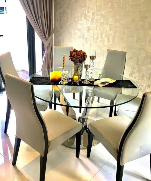 Service Residence for Rent at The Astaka @ 1 Bukit Senyum - Eunice Koh - Dining Room - PropertyGuru.com.my