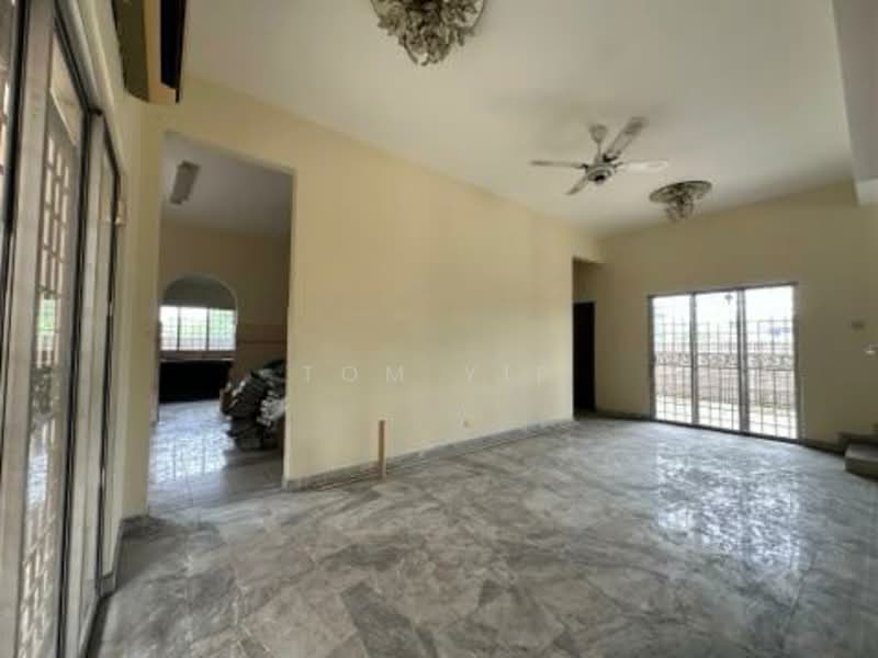 Bungalow for Sale in Rawang (Selangor) - Tom Yip - Living Room - PropertyGuru.com.my
