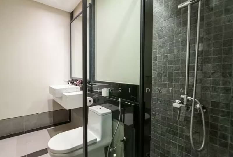 Service Residence for Sale at The Mews - Yoshinori Dota - Bathroom - PropertyGuru.com.my