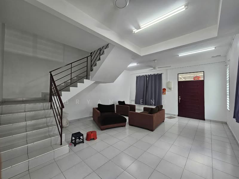 Taman Scientex Kulai 2 untuk Untuk Disewa - RM 2,000 /bulan, Mac 2026 - Living Room - PropertyGuru.com.my
