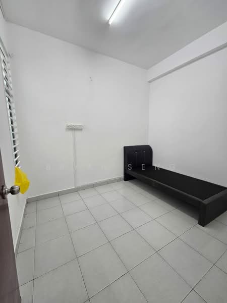 Taman Scientex Kulai 2 untuk Untuk Disewa - RM 2,000 /bulan, Mac 2026 - Bedroom - PropertyGuru.com.my