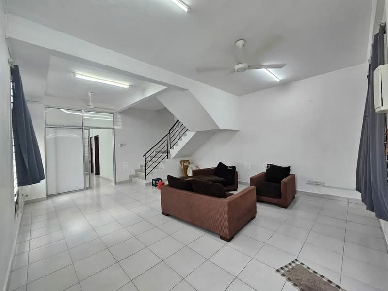 Taman Scientex Kulai 2 untuk Untuk Disewa - RM 2,000 /bulan, Mac 2026 - Living Room - PropertyGuru.com.my