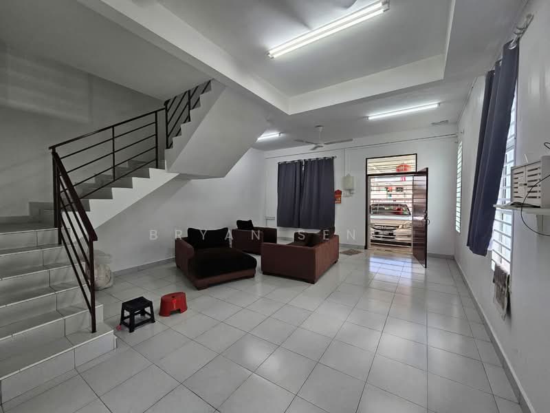 Taman Scientex Kulai 2 untuk Untuk Disewa - RM 2,000 /bulan, Mac 2026 - Living Room - PropertyGuru.com.my