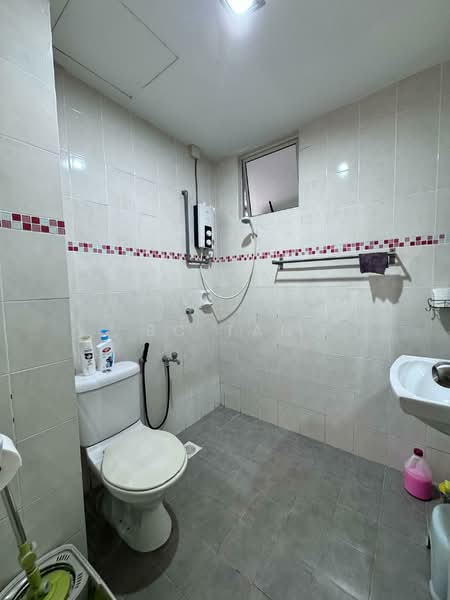 Service Residence for Sale at Fortune Avenue - BC TAN - Bathroom - PropertyGuru.com.my