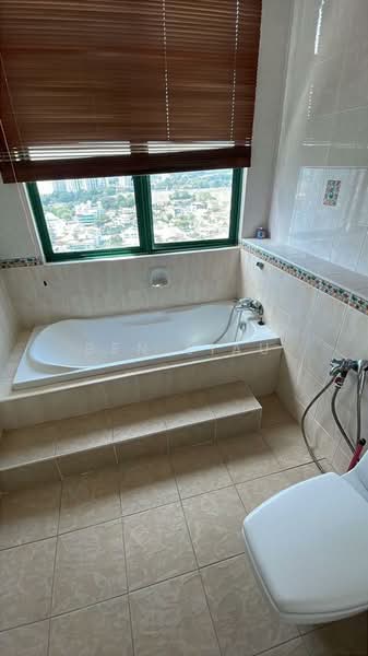 Tanjung Park Condominium untuk Untuk Disewa - RM 3,000 /bulan, Mac 2026 - Bathroom - PropertyGuru.com.my