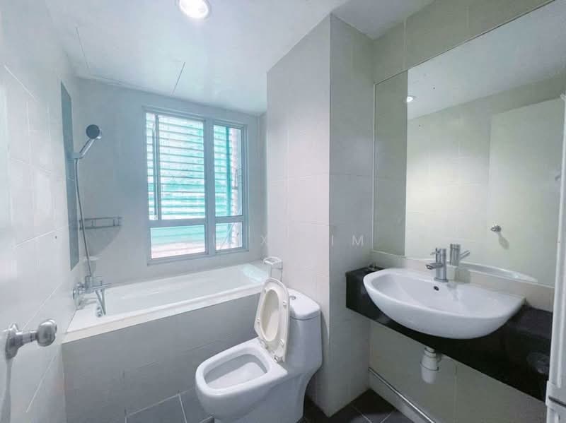 Kondominium untuk Disewa di The Peak Residences - Alex Lim - Bathroom - PropertyGuru.com.my
