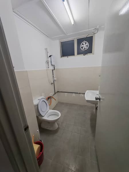 Service Residence for Sale at Fortune Avenue - BC TAN - Bathroom - PropertyGuru.com.my