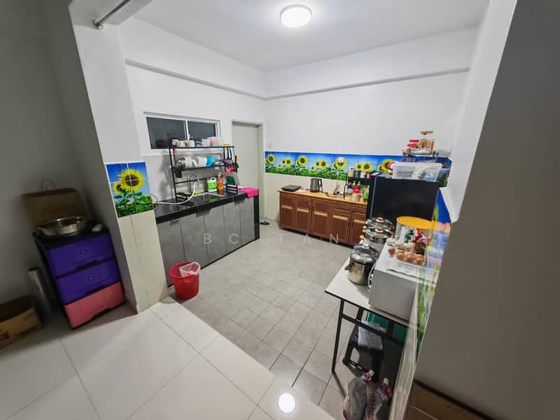 Service Residence for Sale at Fortune Avenue - BC TAN - Kitchen - PropertyGuru.com.my