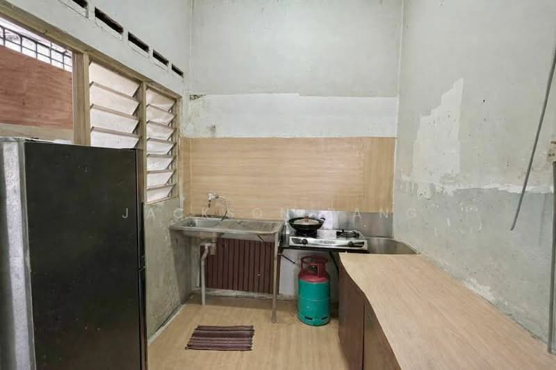 Flat for Sale at Taman Pulai Utama - Jackson Pang - Kitchen - PropertyGuru.com.my