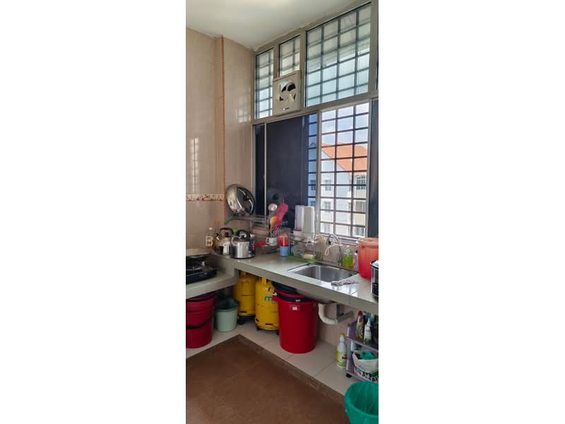 Service Residence for Sale at Fortune Avenue - BC TAN - Kitchen - PropertyGuru.com.my