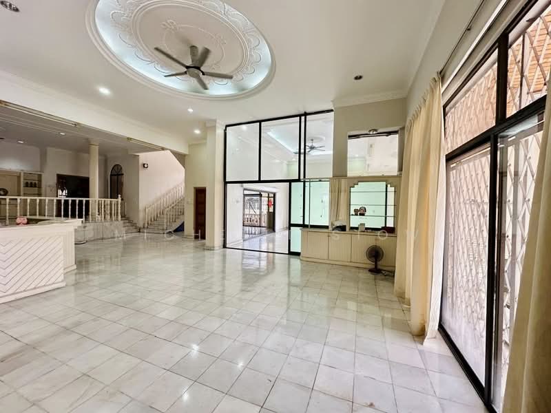 Bungalow for Sale in Taman Taynton View (Cheras) - Michelle Siow - Living Room - PropertyGuru.com.my