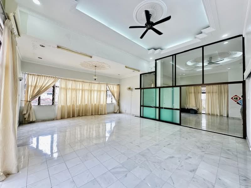 Bungalow for Sale in Taman Taynton View (Cheras) - Michelle Siow - Living Room - PropertyGuru.com.my