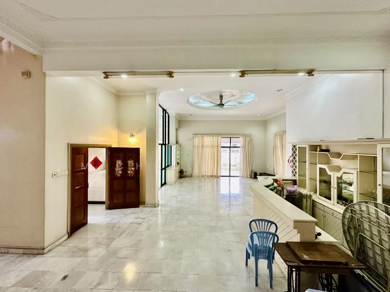 Bungalow for Sale in Taman Taynton View (Cheras) - Michelle Siow - Living Room - PropertyGuru.com.my