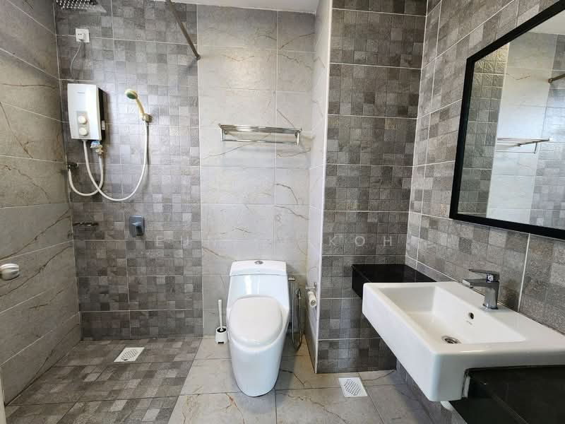 Service Residence for Rent at Pinnacle Tower - Eunice Koh - Bathroom - PropertyGuru.com.my