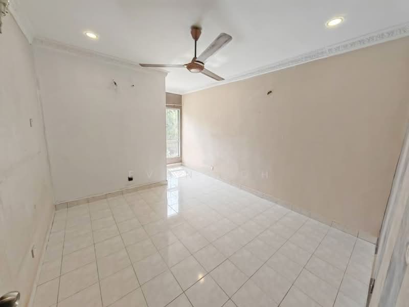 Semi-Detached House for Sale in Bandar Bukit Puchong 2 (Puchong) - Evan Goh - Living Room - PropertyGuru.com.my