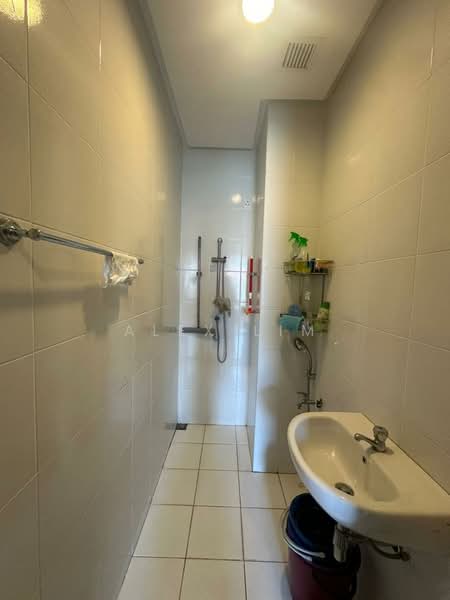 Condominium for Rent at Quayside Seafront Resort Condominiums - Alex Lim - Bathroom - PropertyGuru.com.my