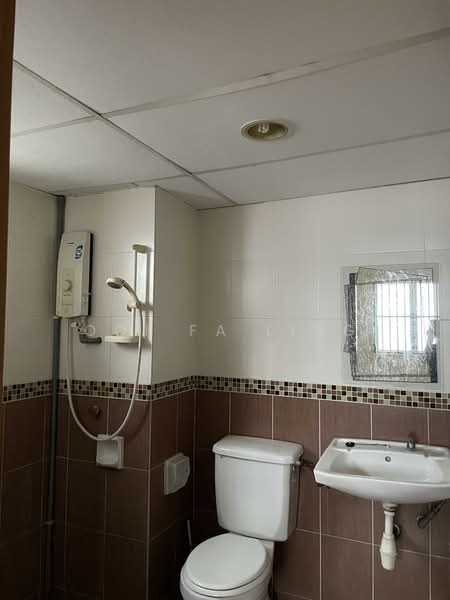 Pantai Hillpark 5 untuk Untuk Dijual - RM 420,000, Mac 2026 - Bathroom - PropertyGuru.com.my